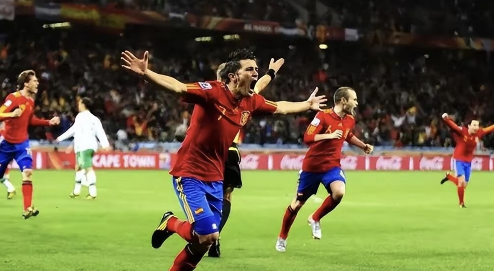 开云体育在线-足球选手刷新世界纪录，震撼全场