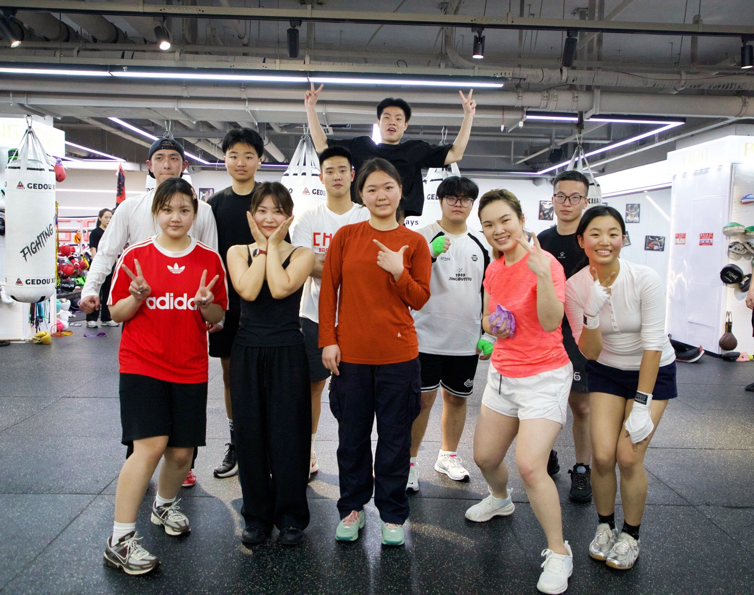 开云体育app-拳击小组赛落幕，强队悉数晋级