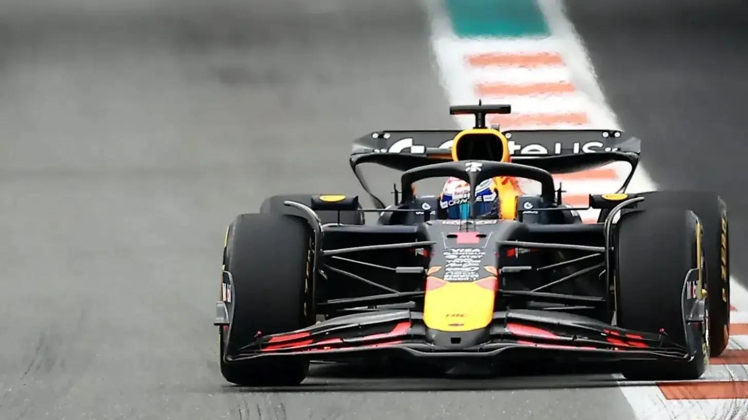 -包含红牛车队翻盘红牛二队，塞恩斯刷新纪录的词条