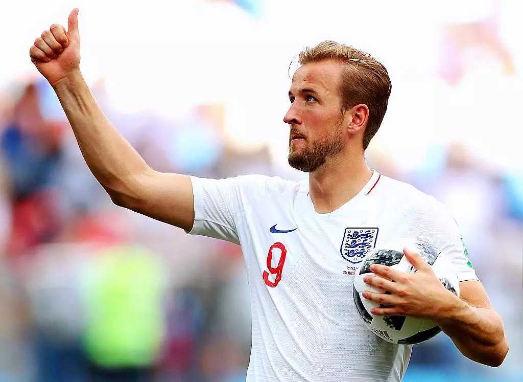 英格兰队横扫波兰队，梁靖崑扛起全队