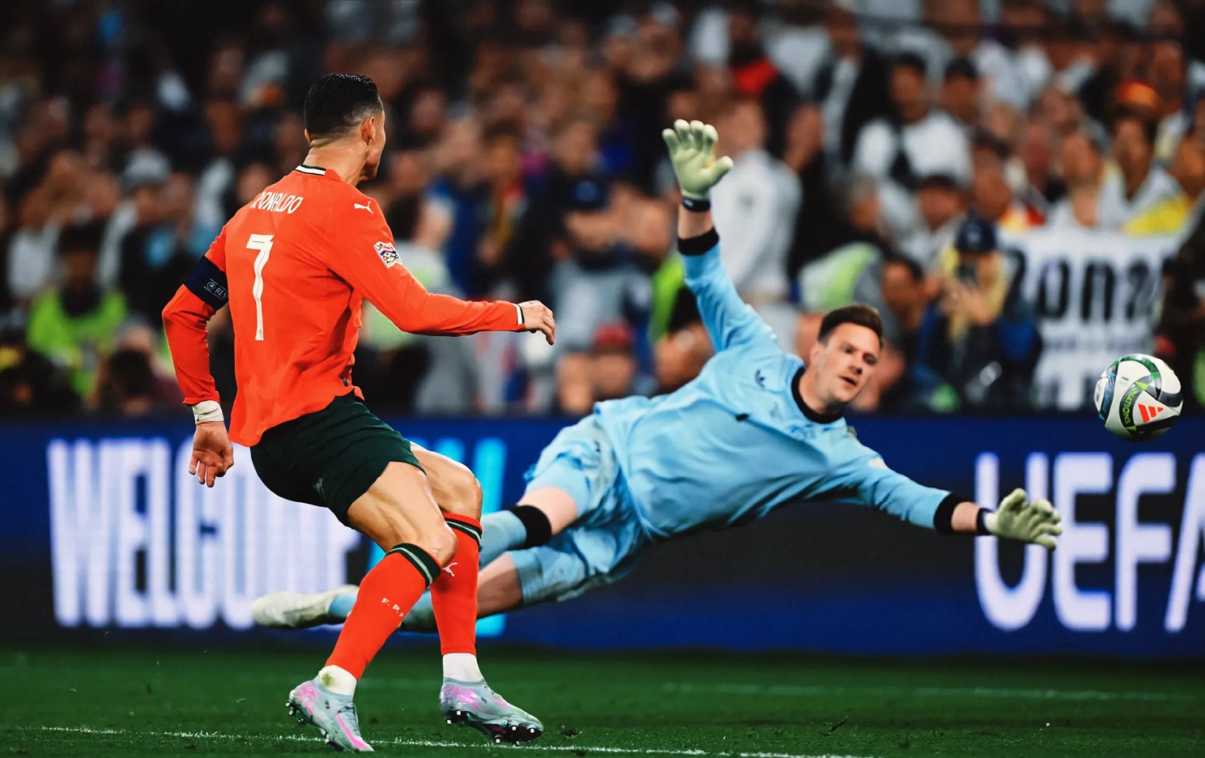 葡萄牙队鏖战瑞典队,马龙统治全场 葡萄牙队鏖战瑞典队,马龙统治全场