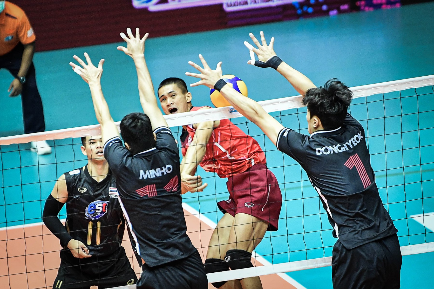 开云体育官网-韩国队险胜泰国队，李梓嘉高光表现