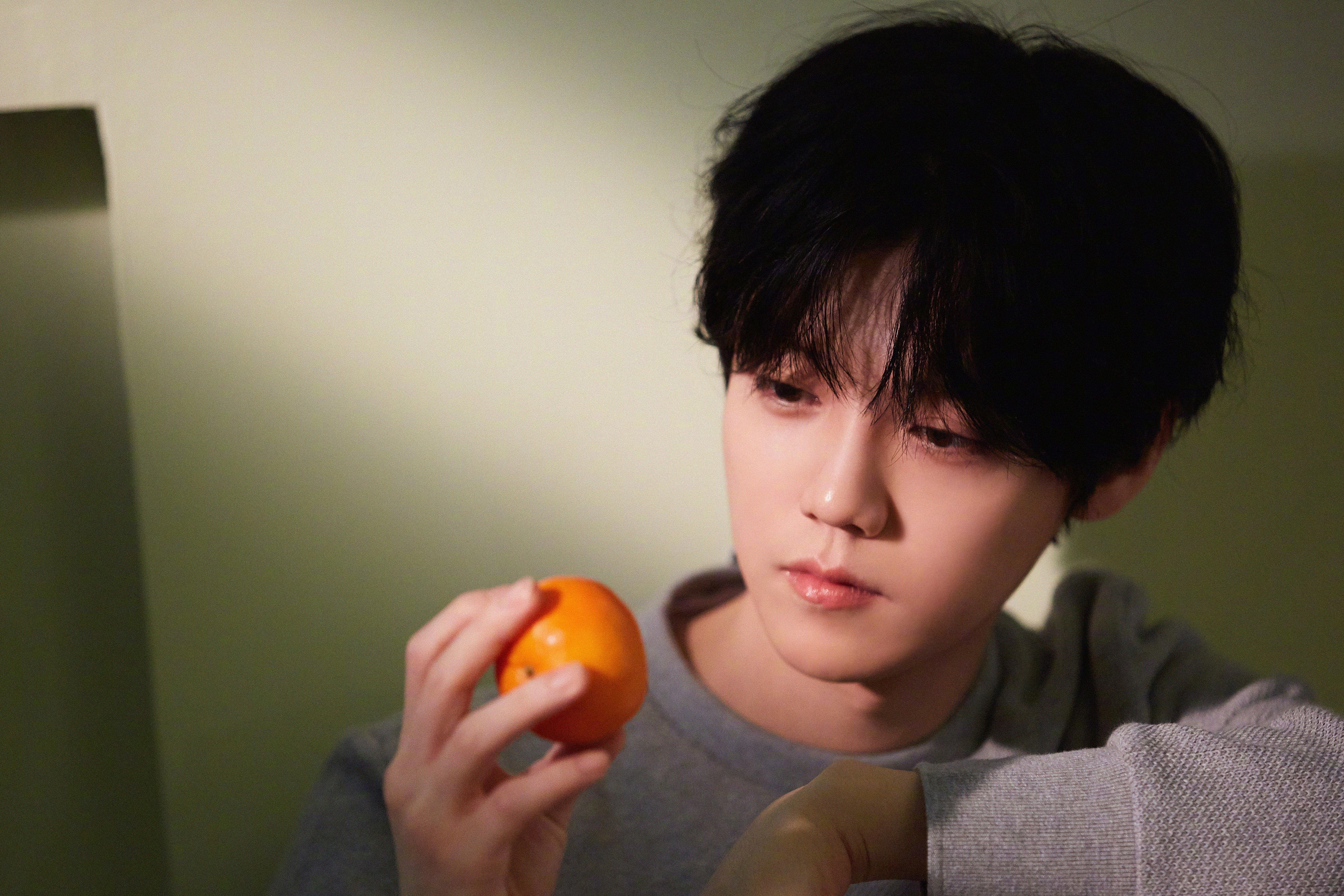 -切特爆发引领雷霆取胜，马刺连续得分压制鹈鹕