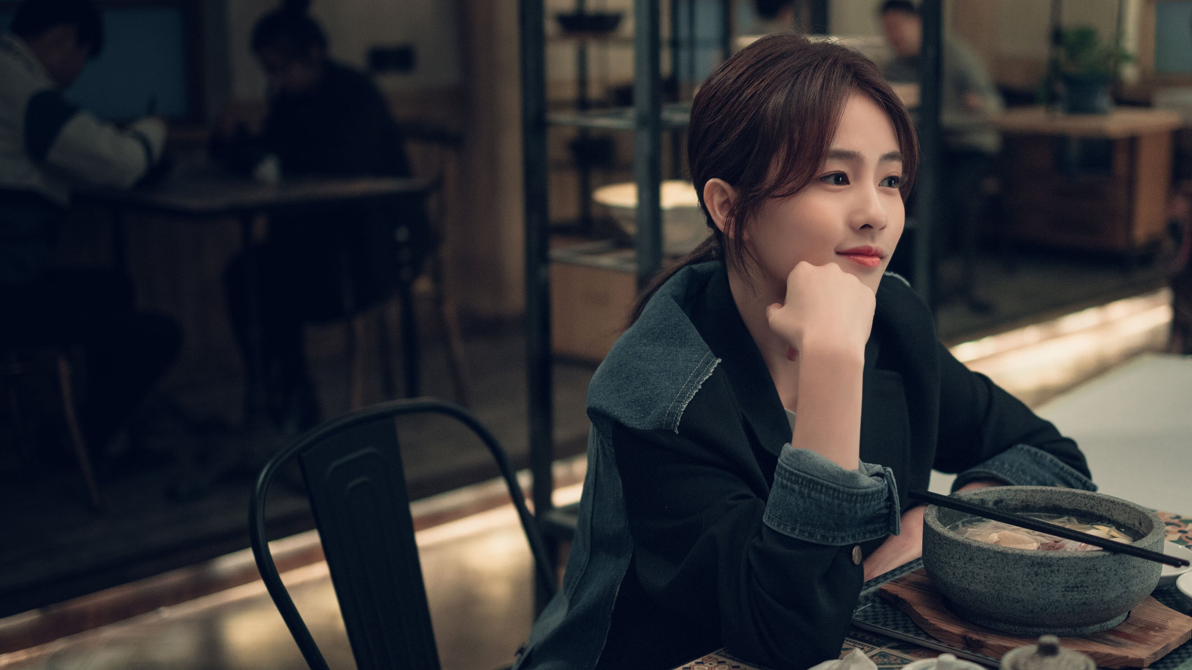 开云体育下载-双线叙事，从德里赫特的英雄主义到哥斯达黎加的集体交响